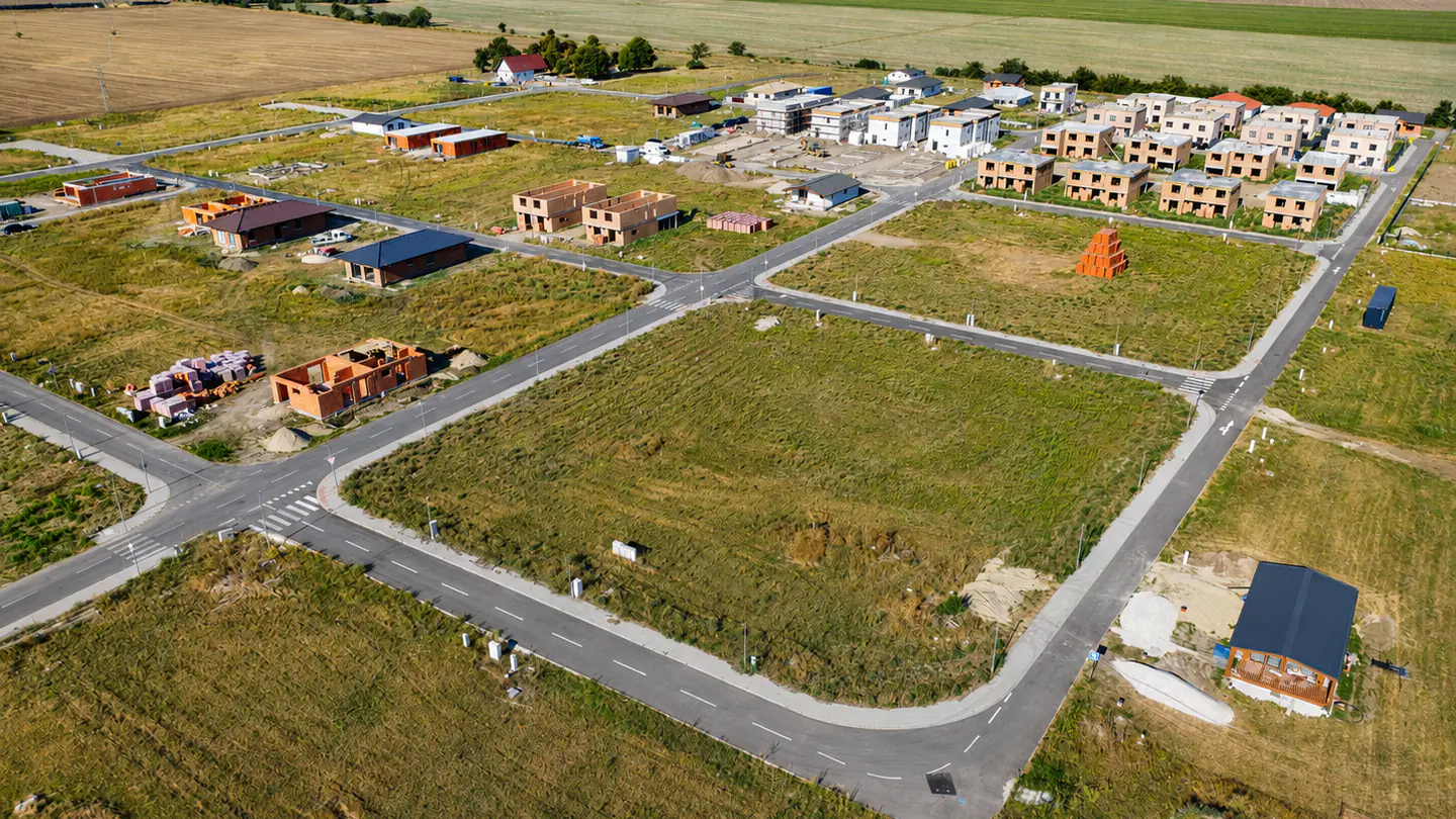Dronový pohľad na štvrť Zóna Juh v Novom Svete a projekt The Upside